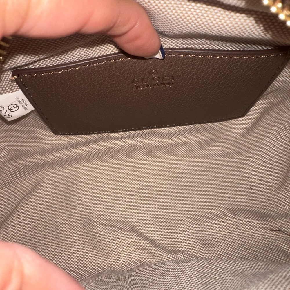 Beautiful bag crossbody NOT AUTHENTIC - Picture 4 of 12